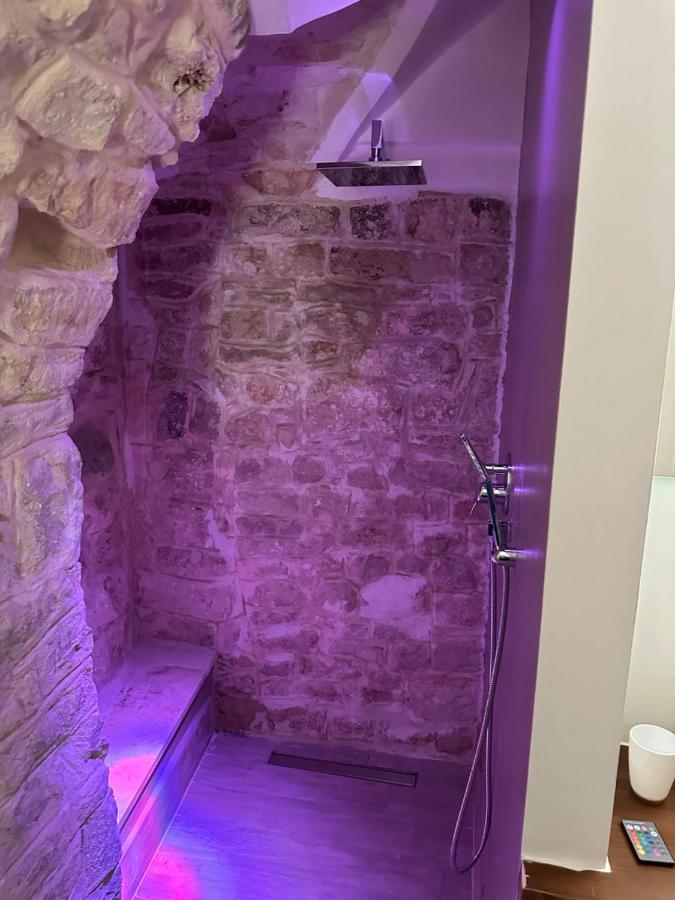 Giovinazzo Suite Pavone Griffi Bagian luar foto