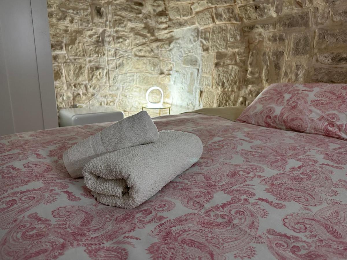 Giovinazzo Suite Pavone Griffi Bagian luar foto