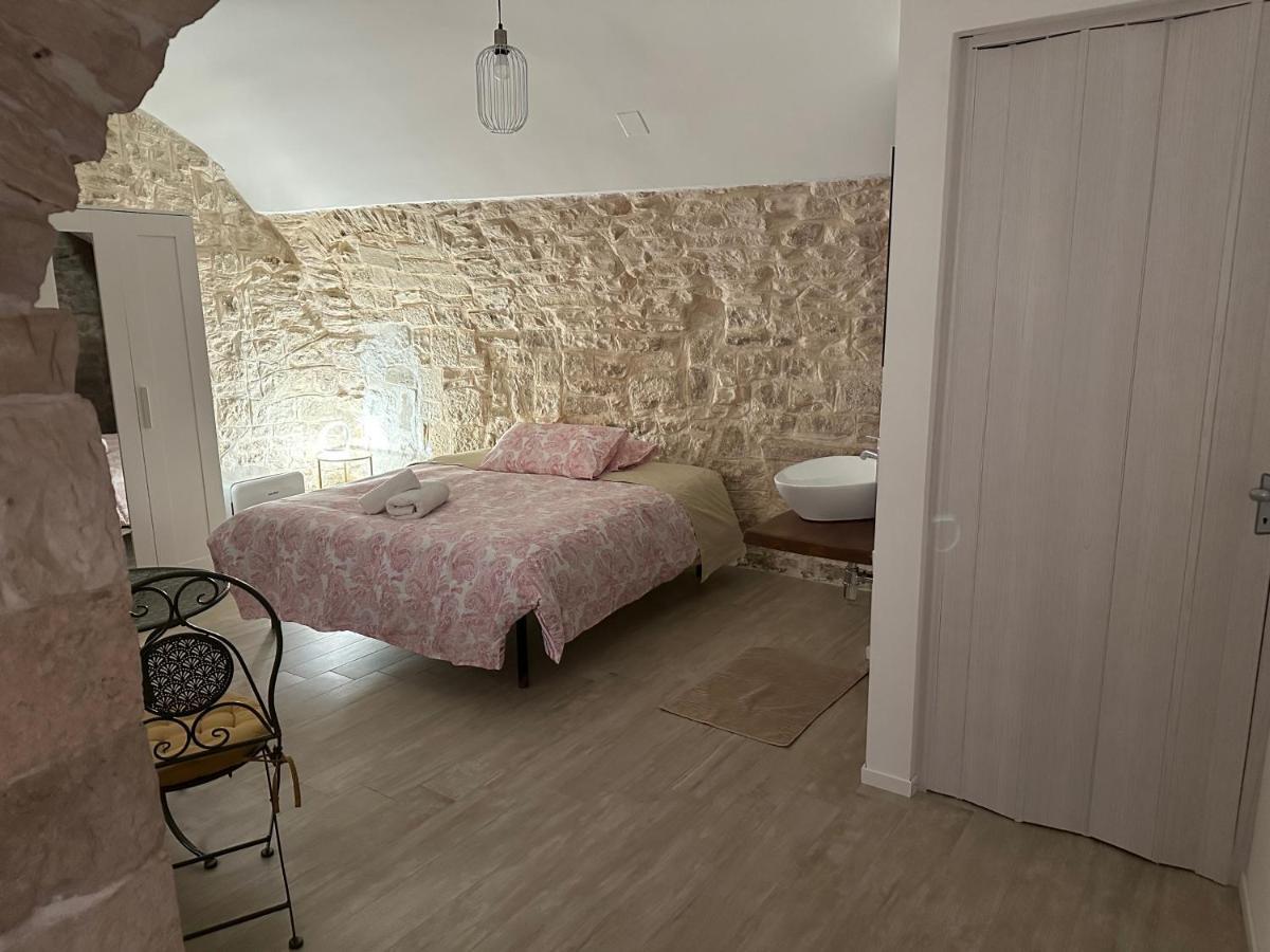 Giovinazzo Suite Pavone Griffi Bagian luar foto