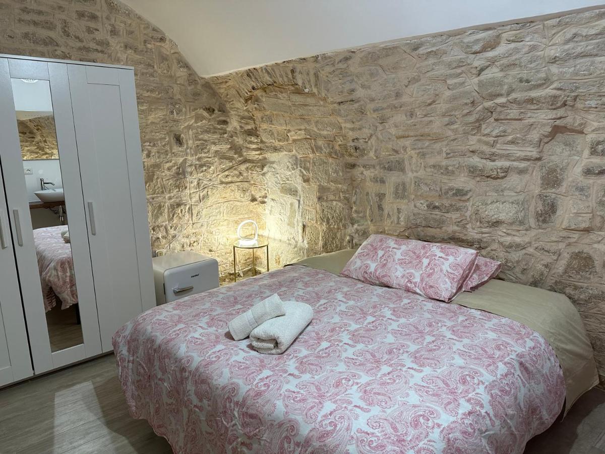 Giovinazzo Suite Pavone Griffi Bagian luar foto