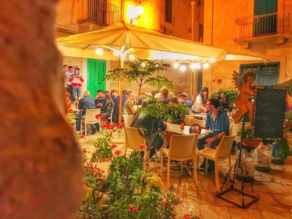 Giovinazzo Suite Pavone Griffi Bagian luar foto