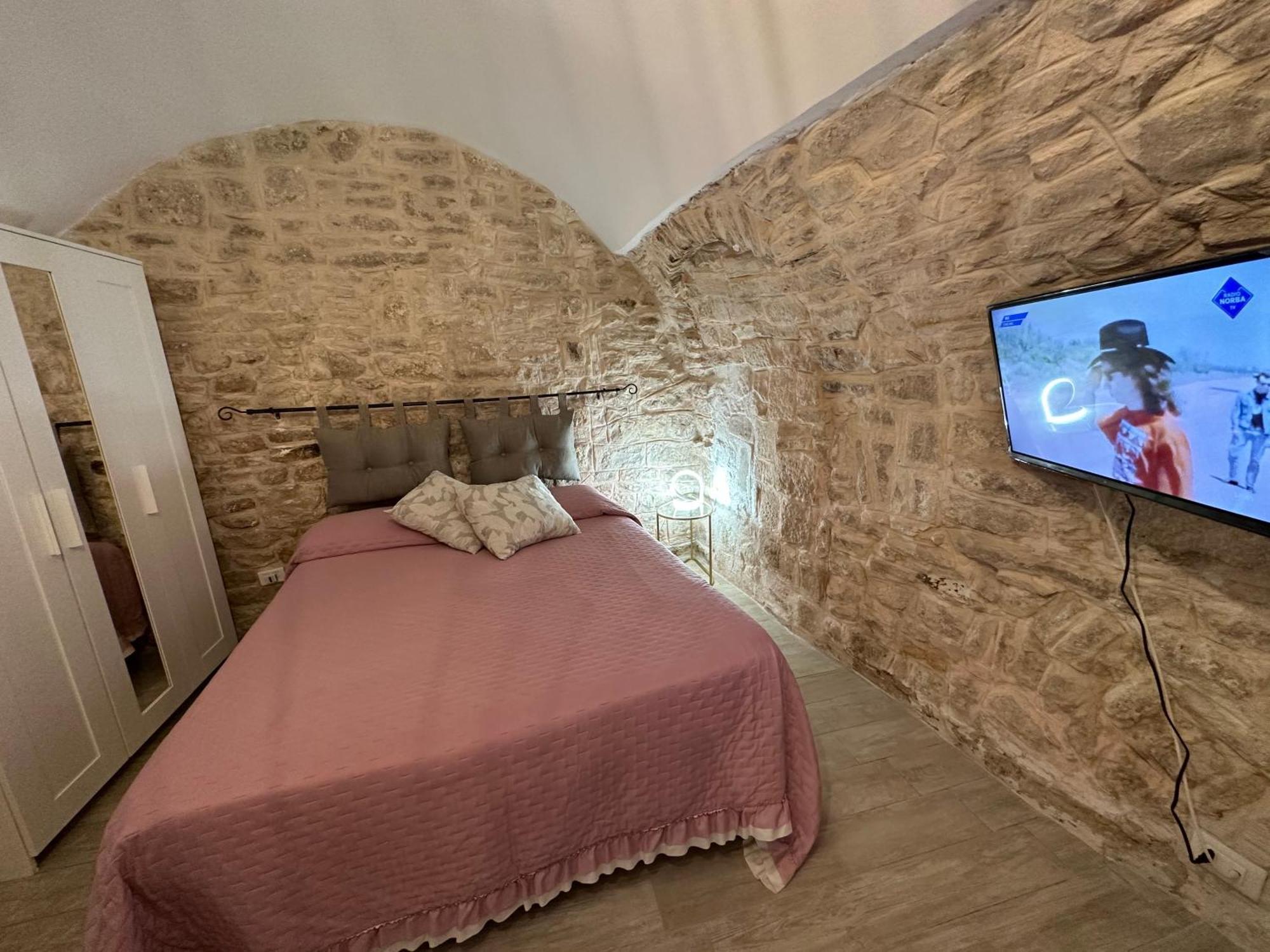 Giovinazzo Suite Pavone Griffi Bagian luar foto