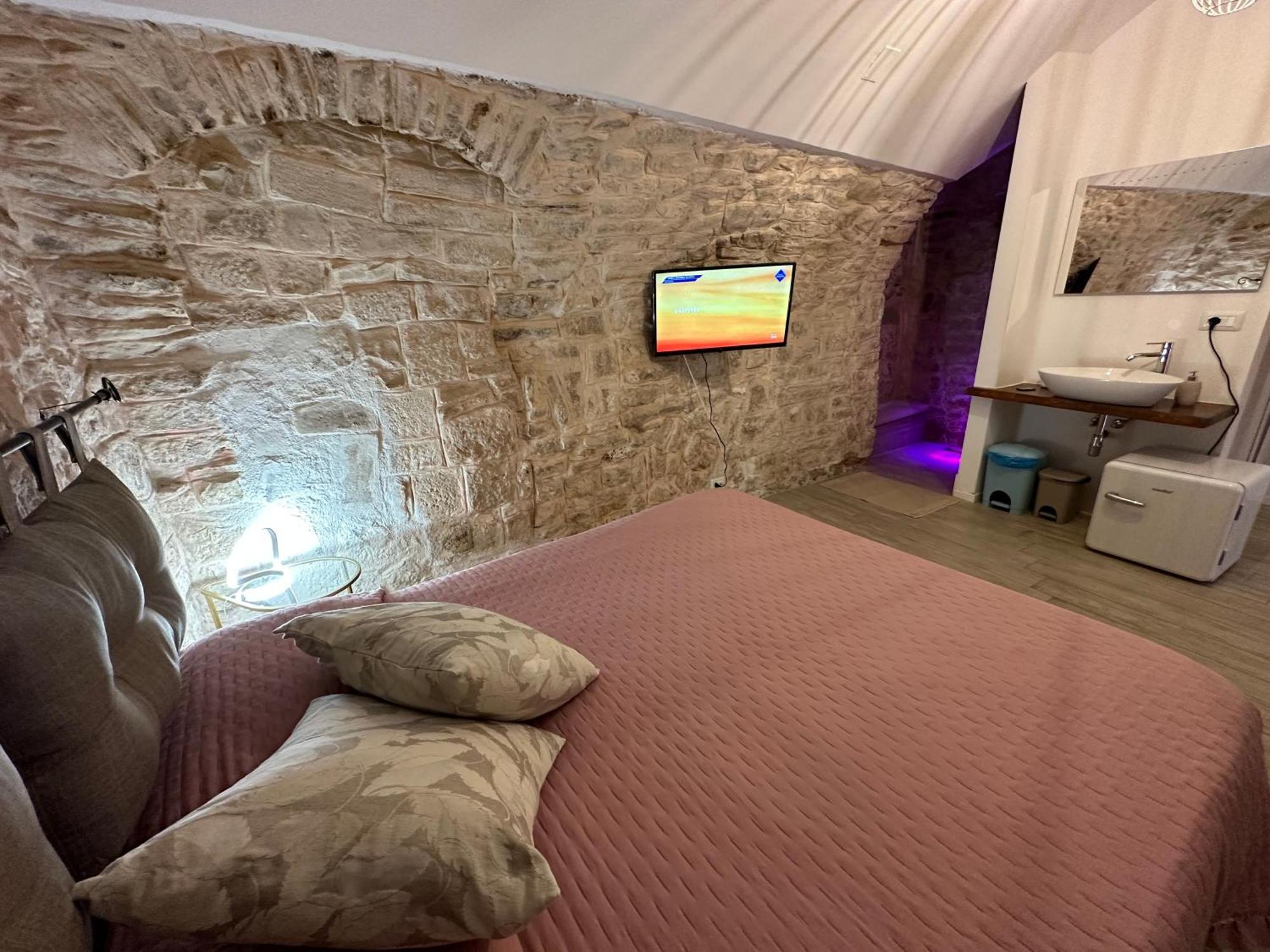 Giovinazzo Suite Pavone Griffi Bagian luar foto